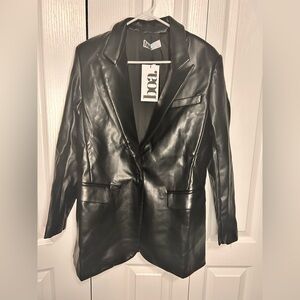 Boa Women’s Small Black Faux‎ Leather Shinny Collared Button Blazer NWT Lined